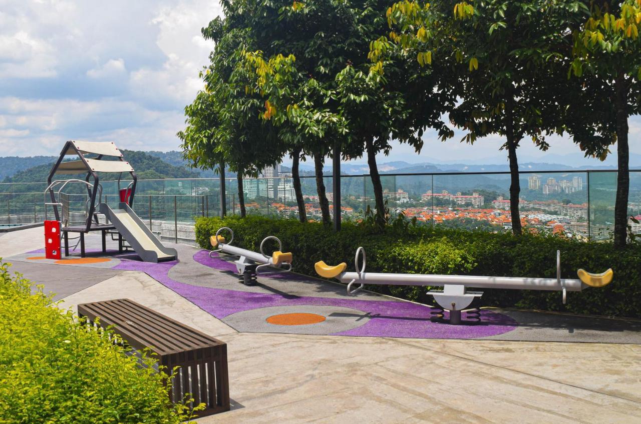 Pangsapuri Ekocheras Loft 5 Pax, #soccertable #abovemall #cozy #freecarpark Kuala Lumpur
